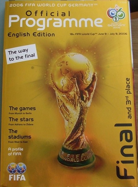 WORLD CUP FINAL 2006 PROGRAMME ITALY v FRANCE ENGLISH EDITION